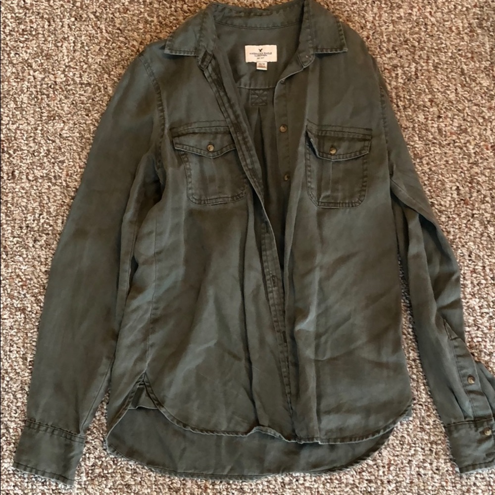 American eagle button down